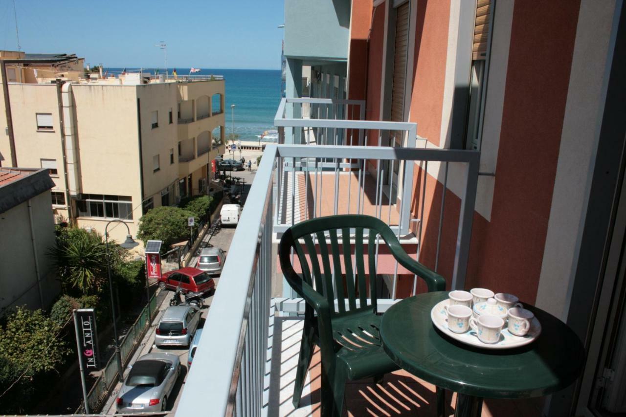 Casa Floridea -Mediterranea Sicilia Apt تْشيفالو المظهر الخارجي الصورة